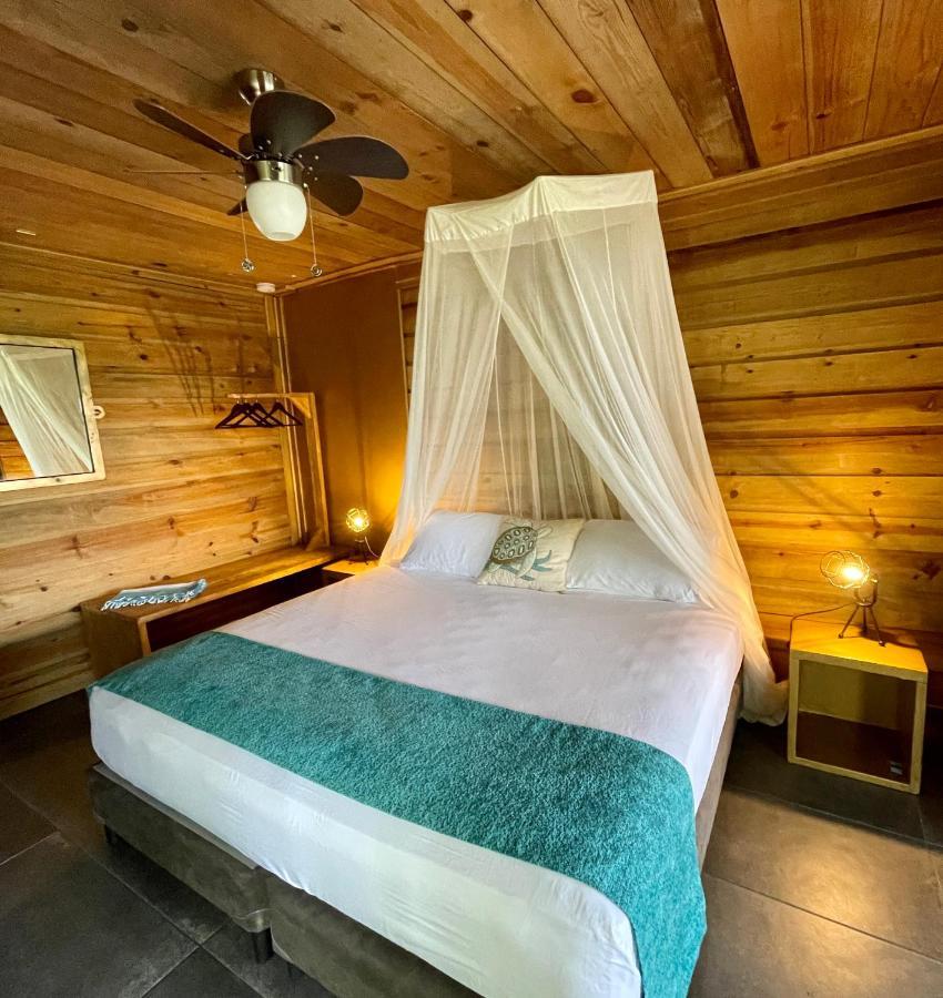 Eden Jungle Lodge Бокас Екстер'єр фото