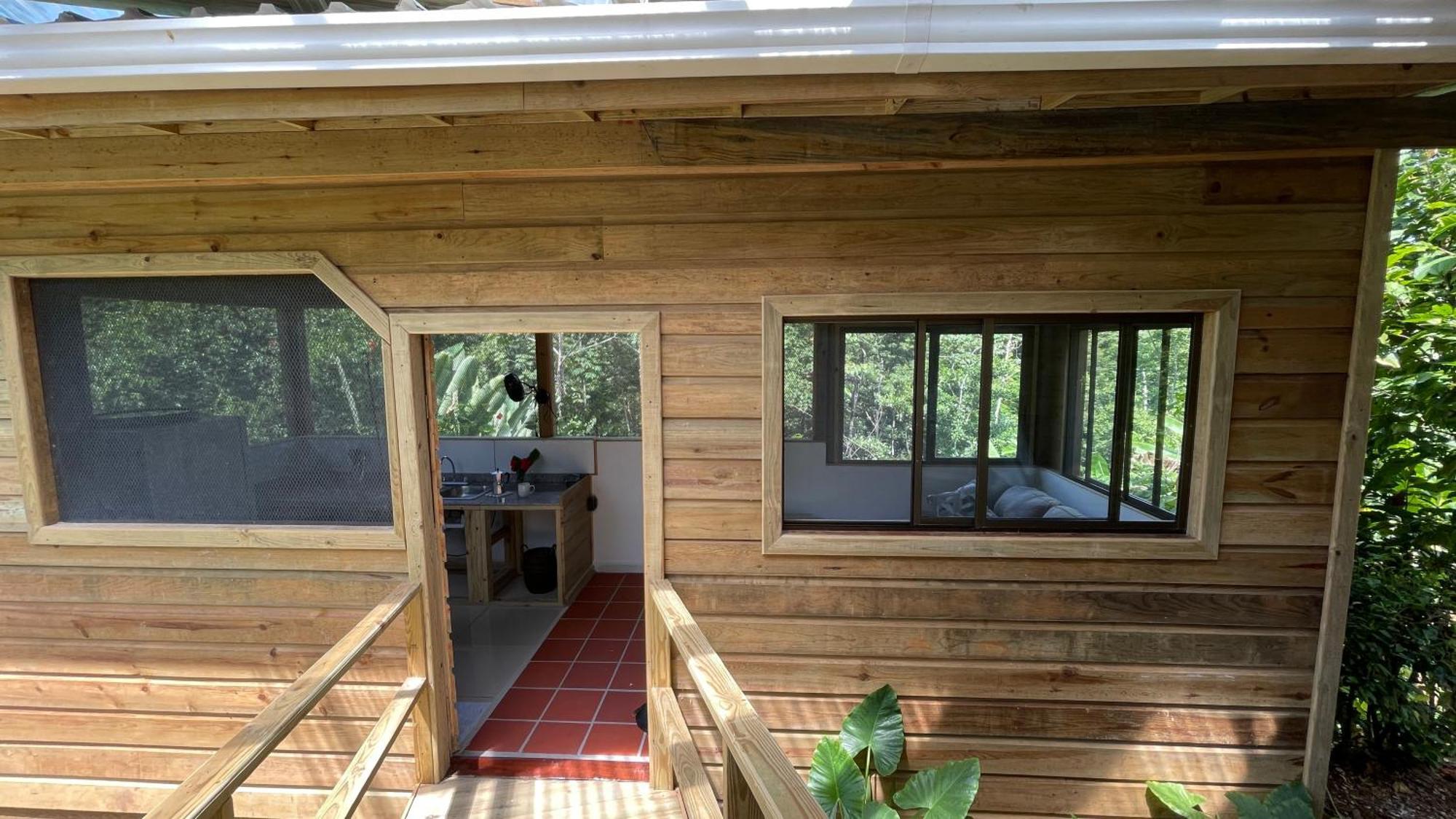 Eden Jungle Lodge Бокас Екстер'єр фото